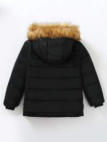 Genkimix Kids 男童休闲长袖连帽保暖夹克，采用实用时尚的连帽设计，在寒冷天气中保持孩子头部和颈部温暖。柔软舒适的面料搭配舒适的保暖衬里，非常适合孩子在雪地玩耍、上学或户外活动时穿着。 - 黑色 - 查看 2