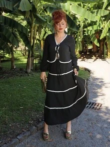 Gretanique 2pcs Set: French Elegant Lantern Sleeve Round Neck Wavy Ruffle Trim Bowknot Blouse + Skirt - Black - View 5