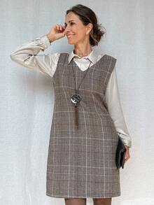 Livesso Women's V-Neck Sleeveless Loose Straight Plaid Midi Dress