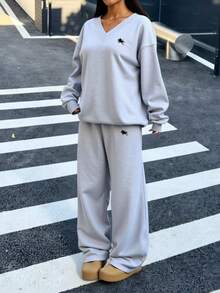 SHEIN PETITE 2 件套女士超大 V 领蓬松针织弹力宽松运动衫和运动裤，小标志印花，秋冬开学休闲套装 - 灰色 - 查看 3