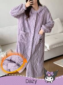 HELLO KITTY AND FRIENDS | SHEIN DAZY 女士冬季卡通刺绣法兰绒质感连帽浴袍蓬松款
