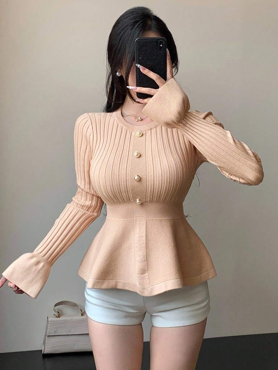 DAZY Women's Casual Ruffle Hem Splice Fitted Pullover Sweater, Solid Color Metal Button Decor, Suitable For Wedding, Party, Autumn/Winter