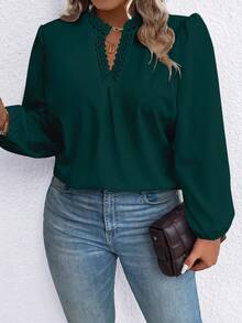 SHEIN Clasi Blouse élégante pour femmes grandes tailles, col V en dentelle contrastée, manches lanternes