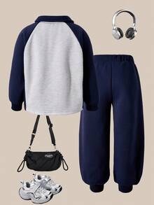 SHEIN Explorewe طقم ملابس علوية شبابي، ملابس علوية كم طويل أزرق وأبيض مع تصميم شعار على الصدر، بنطلون أزرق داكن بخصر مرن، ملابس كاجوال عصرية، مناسبة للخريف/الشتاء، للخروجات، يمكن ارتداؤها مع جاكيتات - الأزرق - مشاهدة 2