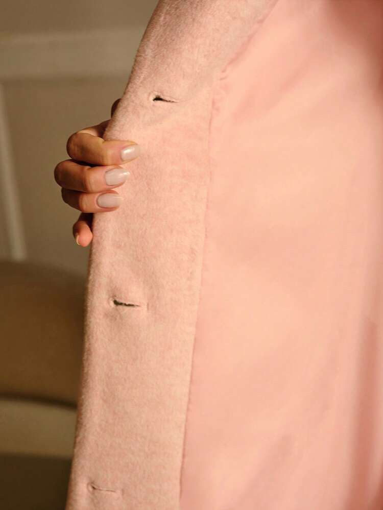 WOOL PEAK COLLAR WAIST CONTRAST FLUFFY POCKET OVERCOAT, MINIMALIST & ELEGANT