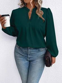 SHEIN Clasi Blouse élégante pour femmes grandes tailles, col V en dentelle contrastée, manches lanternes