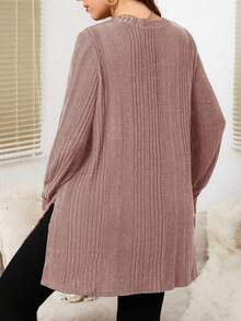 EMERY ROSE Camiseta holgada de mujer talla grande con cuello en V acanalado, decoración de botones y bajo dividido, para uso casual y diario, primavera/otoño - Marrón - Ver 2