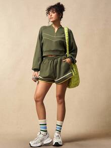 VARSIVA 2pcs/Set Contrast Trim Sweatshirt And Shorts Sports Outfit - Multicolor - View 4