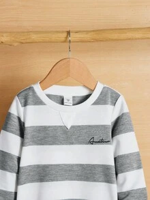 SHEIN Young Boy Fitted Crew Neck Raglan Sleeve Striped Sweatshirt,Winter,Winter,Fall,Fall,All, White Tops,Fall Tops - Grey - View 4