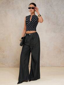 COSMINA 女式休闲简约波点修身短款背心 - 黑與白 - 查看 4