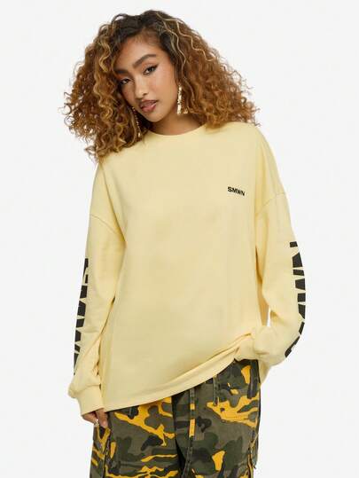 SUMWON WOMEN Cotton Oversized Graphic Sweatshirt With Long Sleeves And Crew Neck For Casual Streetwear