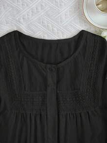 SHEIN Blusa blanca de manga larga con adorno de encaje para mujer, elegante y casual para vacaciones - Negro - Ver 3