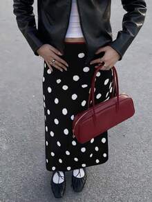 Chiquease 女式基本款简约波尔卡圆点可爱开叉下摆毛衣裙 - 黑與白 - 查看 1