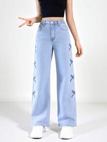 SHEIN Explorewe Tween 女童休闲牛仔裤，带蝴蝶结刺绣和蝴蝶结设计，水洗常规版型 - 中等水洗藍 - 查看 10