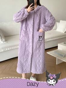 HELLO KITTY AND FRIENDS | SHEIN DAZY 女士冬季卡通刺绣法兰绒质感连帽浴袍蓬松款