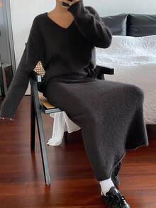 DAZY 女式纯色 V 领长袖毛衣和针织中长裙休闲两件套，秋冬 - 深灰色 - 查看 6