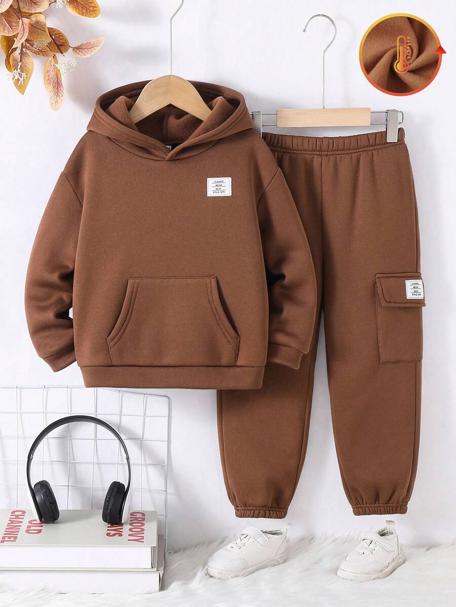 SHEIN 兒童男童 2件組冬季內裡連帽衛衣與秋季長褲套裝,字母圖案返校服飾,休閒舒適時尚校園穿搭 - 棕色 - 查看 1
