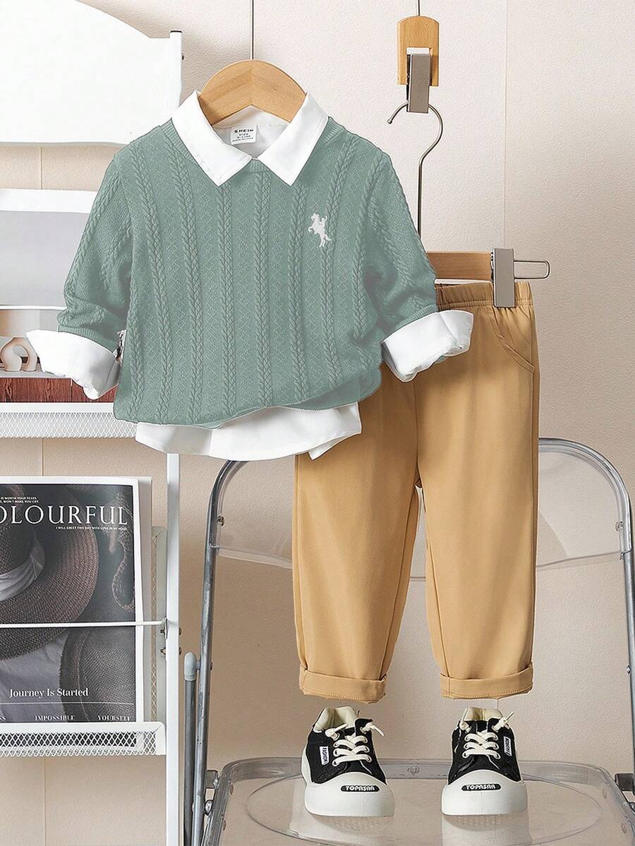 2 件套男童服装,上衣:纹理海军蓝针织毛衣,左胸饰有红色刺绣图案,下装:卡其色裤子,适合通勤、上学、日常休闲穿着、春夏季、返校季 - 彩色 - 查看 1