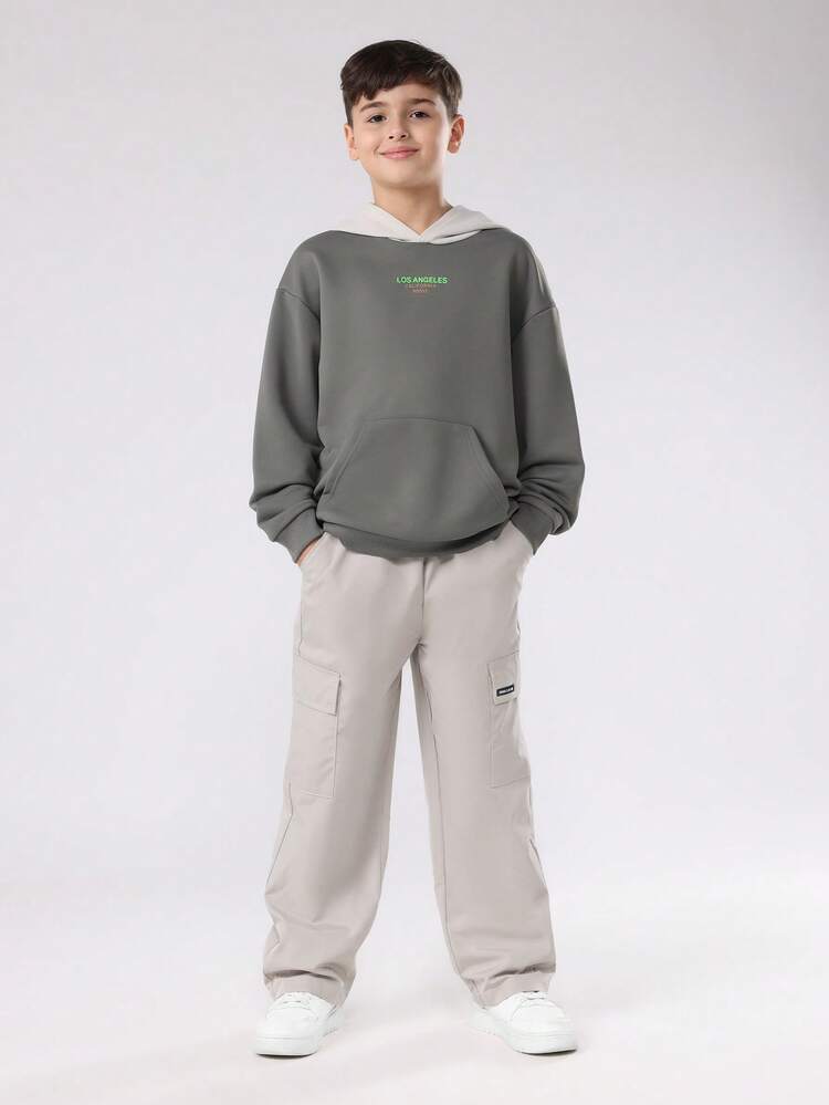 Hooded Sweatshirt And Cargo Pants With Zipper Pockets