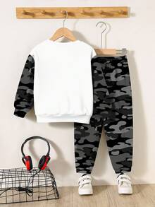 SHEIN 2pcs/Set Baju Olahraga Anak Laki-laki Longgar Motif Dinosaurus dan Kamuflase, Kaos dan Celana Panjang, Set Pakaian Olahraga Kasual Nyaman, Musim Panas - MultiWarna - View 3