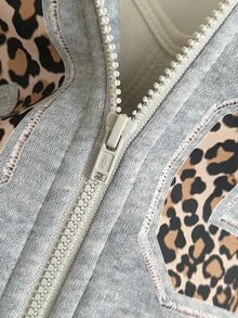 少女豹纹数字印花拉链卫衣，秋冬款