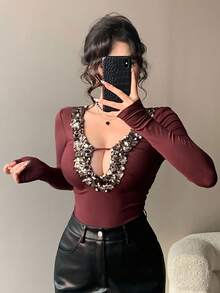 DAZY 女士亮片拼布修身深V领长袖优雅T恤 - 酒紅色 - 查看 1