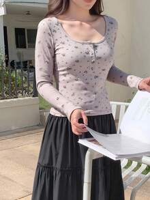 DAZY Áo thun ôm vừa vặn cổ chữ V họa tiết hoa xinh xắn thời trang xuân/hè dành cho nữ, áo dài tay ngày lễ tình nhân dành cho nữ - Bụi tím - Xem 2