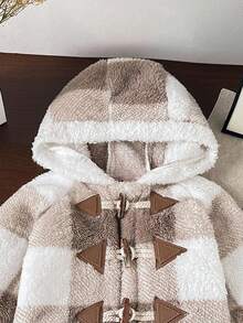 SHEIN Kurtka z polaru dla malucha, modna, z kapturem i długim rękawem, w kratę i patchwork, zapinana na guziki, odpowiednia na co dzień jesienią i zimą, na zewnątrz i w podróży - Wielokolorowe - Zobacz 6