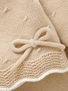 SHEIN 3 件绿色婴儿毛衣套装：彼得潘领长袖上衣 + 紧身裤 + 时尚帽子，新生儿休闲简约装 - 杏色 - 查看 4