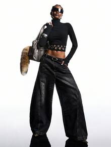 LYSMO 2025新款极简秋冬女装修身高领短款长袖上衣，饰以醒目的金属镂空下摆，前卫都市酷炫风格，吸睛单品，修身显瘦，派对吸睛利器，性感女神范儿，前卫设计，引领时尚潮流，黑色上衣 - 黑色 - 查看 9