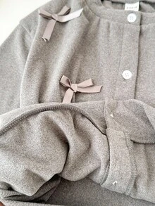 Genkimix Kids Modische Mädchen Minimalistische 3D Schleifen Schleife Dekor Rundhals Locker Strickjacke Oberbekleidung, Dunkelgrau, Alltagstragen für den frühen Herbst - Grau - Übersicht 6