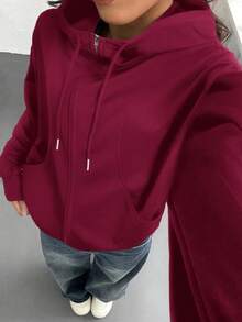SHEIN EZwear 女士酒红色前拉链长袖连帽卫衣，简约休闲风，适合毕业典礼、返校、毕业典礼、女教师以及秋冬季返校穿着。 - 酒紅色 - 查看 1
