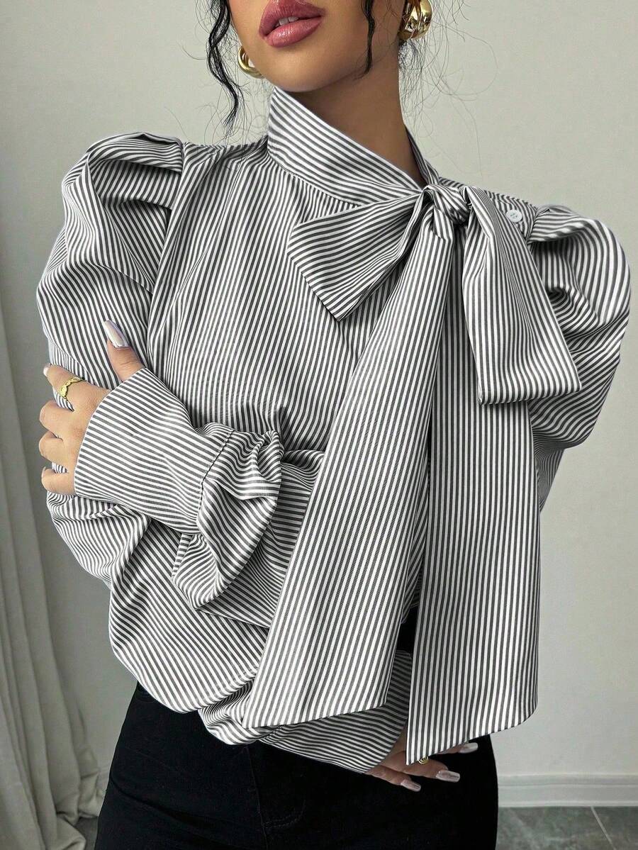 SHEIN PETITE Áo len chui đầu thiết kế tay lỡ thắt nơ sọc, phong cách Pháp thanh lịch tinh tế đa năng cho đi làm, hẹn hò, nhiều dịp, áo cánh dài tay ôm sát - Xám - Xem 1