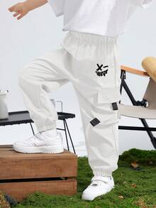 SHEIN 青少年男孩白色休閒夏季工裝褲，圖案印花口袋寬鬆抽繩運動褲，適合上學、通勤、日常、旅行，四季皆宜 - 白色 - 查看 4