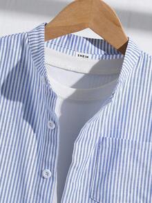 SHEIN 青少年男童条纹单排扣休闲口袋衬衫，长袖，蓝白相间，浅蓝色，青少年男童衬衫，条纹蓝衬衫，冬季套装，冬季服装，秋季服装，儿童服装，白色上衣，长袖衬衫 - 藍色 - 查看 3