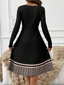 SHEIN Clasi 女士休闲几何条纹印花长袖圆领连衣裙，秋季 - 彩色 - 查看 2