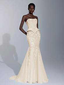 Elitara Elegant Luxurious Embroidered Lace Applique Mesh Mermaid Maxi Dress With Train, Suitable For Wedding, Party, Prom, Honeymoon, Ball