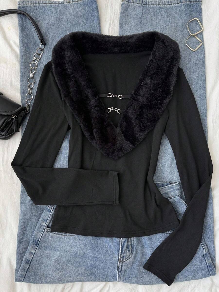 Attitoon 女士休闲复古深 V 领仿毛领金属纽扣装饰长袖修身 T 恤，适合秋冬季，复古 - 黑色 - 查看 1