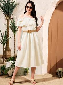 優雅露肩荷葉邊短袖 A 下擺洋裝適合少女