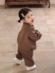 DAZY 2pcs Baby Girls Casual Letter & Cartoon Print Long Sleeve Sweatshirt And Loose Fit Pants Set Toddler Girls Clothes - Coffee Brown - View 2