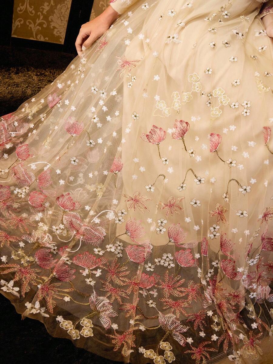 MOTF Soiréza 女士网眼刺绣长袖A字连衣裙 - 彩色 - 查看 2