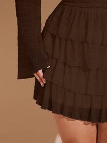 SHEIN BAE 大码秋季甜美性感白色荷叶边纹理露肩长袖褶皱分层荷叶边迷你连衣裙 - 咖啡棕 - 查看 4