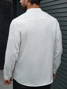 Manfinity Homme Camisa casual de manga larga con botones de corte slim, de color liso, para hombre, para otoño - Blanco - Ver 2