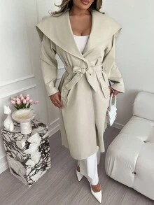Xyvia 女款優雅辦公室淺米色披肩式大衣，大翻領百褶設計蝴蝶結腰帶修身中長款秋冬通勤外套 - 杏色 - 查看 4