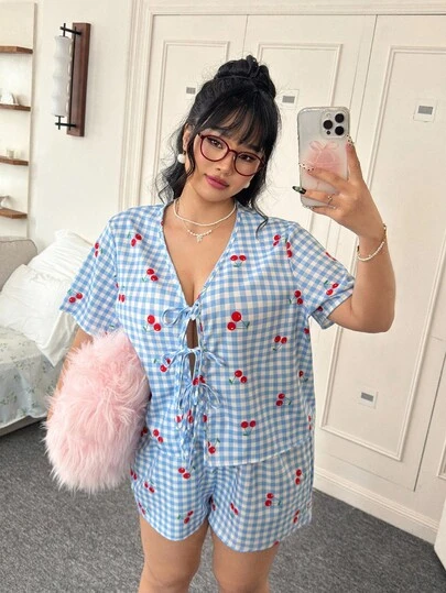 CovetEZ 大码格子樱桃水果图案甜美衬衫和短裤两件套，春夏