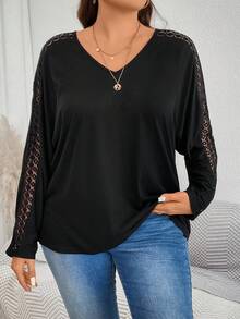 SHEIN CURVE+ 大码女装春秋季纯色撞色蕾丝V领蝙蝠袖长袖休闲T恤，适合旅行、机场/秋季/冬季穿着。 - 黑色 - 查看 6