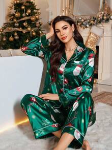 CoupledUp 圣诞老人和驯鹿印花缎面翻领长袖上衣和裤子女士睡衣套装，家居服，秋季服装，圣诞睡衣女士绿色睡衣套装，冬季 - 綠色 - 查看 5