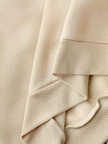 SHEIN Girlism Tween Girls Casual Heart Print Knit Solid Khaki Color Loose Drop Shoulder Long Sleeve Hoodie And Solid Brown Color Wide Leg Sweatpants Set, Suitable For Autumn Winter Daily Wear Teen Girl Brown Set Kids Wide Leg Pants Girl Wide Leg Pants Tween Girl Sweatshirt Pants Set Girls Heart Sweatshirt Set, Khaki And Brown Sweatshirts Outfits Fall, Girl Clothes Autumn And Winter Clothes Girl Brown Outfit Full Outfit Set Girls Brown Outfit Brown Outfit Set