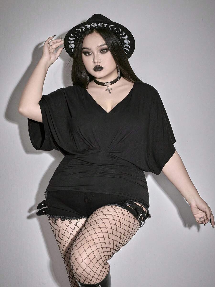 ROMWE Deep V-Neck Batwing Sleeve Loose Ruched Stretchy Plus Size T-Shirt - Black - View 1