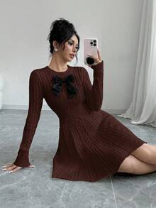 Elenzga 女式拼色蝴蝶结装饰圆领长袖毛衣裙 - 咖啡棕 - 查看 3